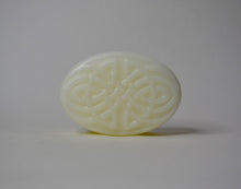 Load image into Gallery viewer, Gardenia Flower Soap